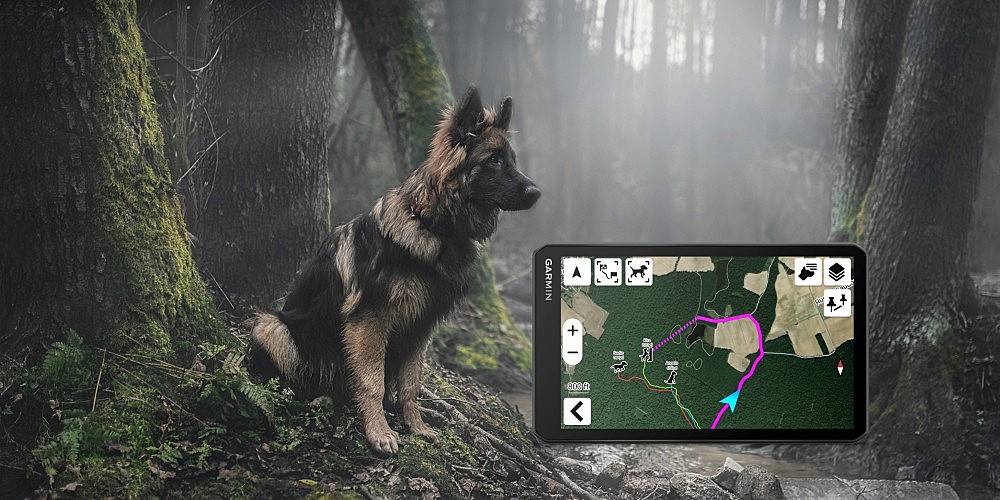 garmin-predstavil-unikatni-gps-navigaci-drivetrack-72-primarne-sleduje-vasi-smecku-psu-02