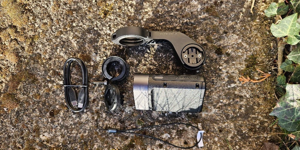 garmin-variavue-chytre-svetlo-4k-kamera-001