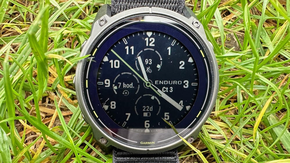displej hodinek Garmin Enduro 3