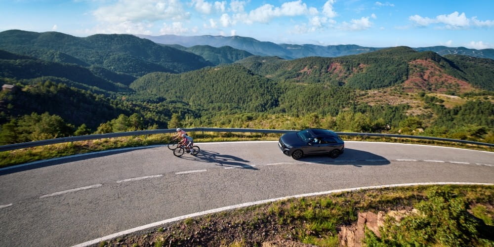 varia-rearvue-820-je-nejjasnejsi-cyklisticke-radarove-zadni-svetlo-garminu-01