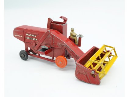 AUTÍČKO MATCHBOX MASSEY FERGUSON COMBINE HARVESTER BY LESNEY