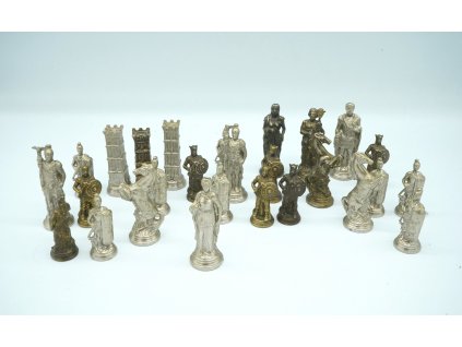 Šachové figurky nekompletní 27 ks
