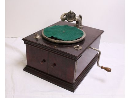 Starý gramofon na kliku x652 4