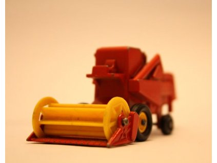 Matchbox CLAAS COMBINE HARVESTER 4