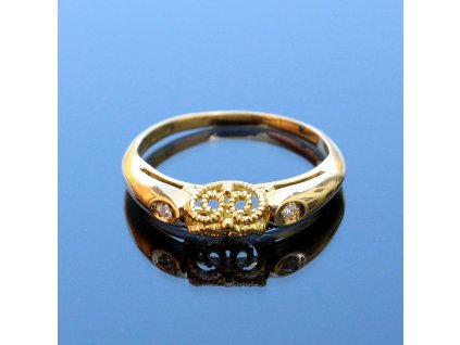 Zlatý prstýnek s diamanty v55 § 