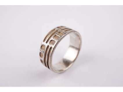 Stříbrný prsten s ornamenty 61,5
