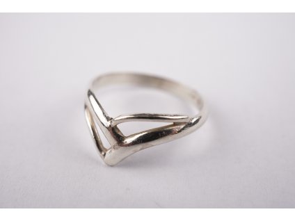 Stříbrný prsten 47,5