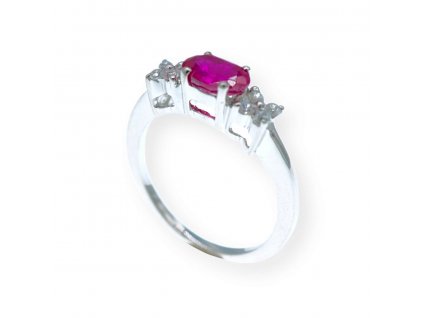 Stříbrný prstýnek s růžovým kamínkem a kamínky