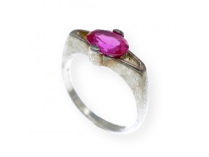 Stříbrný prstýnek růžovým kamínkem