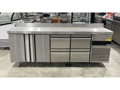 Chladicí stůl PREMIUM - 2330x700 mm - se 2 dveřmi a 4 zásuvkami a s obkladovým panelem