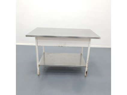 Pracovní stůl s nerezovou deskou a polici dole 126x75x86 cm