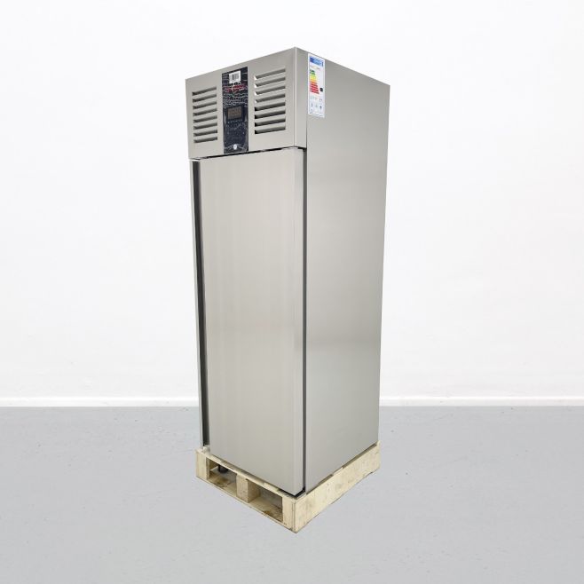 ⚡ Spolehlivá chladicí skříň DASGastro ✔️ Digitální ovládání ✔️ Samozavírací dveře se zámkem ✔️ Ihned k dispozici...