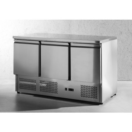67340 3 dverovy chladici stul s pracovni deskou 1365x700x880 mm hendi 236147