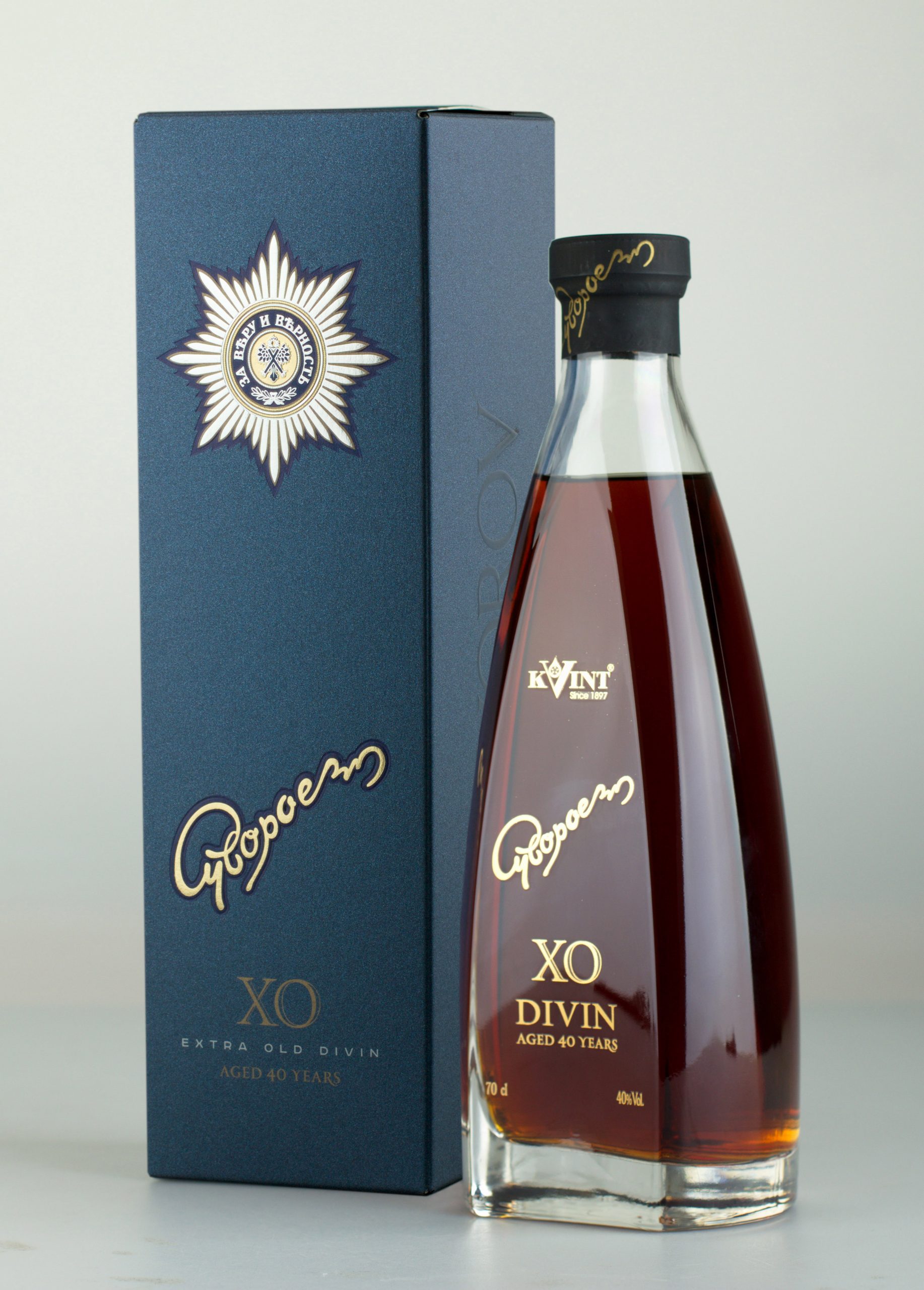 Brandy Kvint 40y Suvorov 40% 0,7 l (karton)