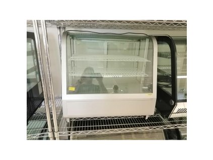 Vitrína na zákusky strieborná