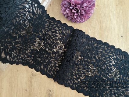 Elastická krajka v šíři 18cm - černá