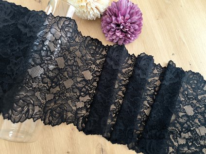 Elastická krajka v šíři 22,2cm - černá 2