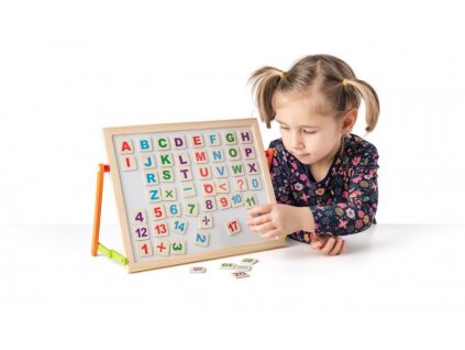 Magnetická tabulka s ABC na stůl