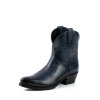 mayura boots 2374 in navy blue vintage