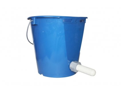 vedro na napajanie teliat zmensena