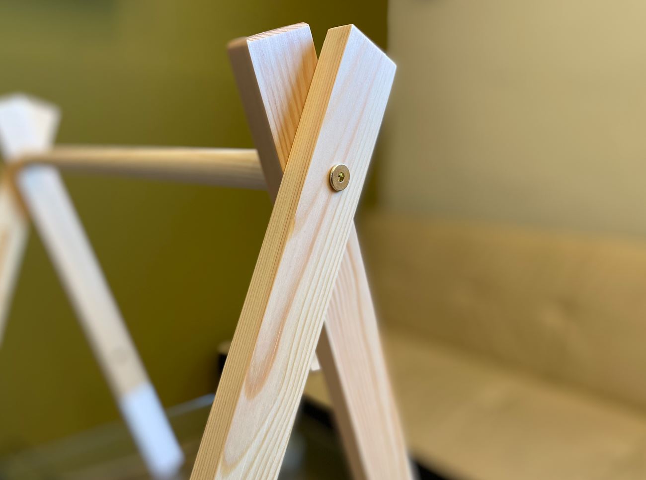 Dřevěná hrazdička pro miminko MUMI - bílá