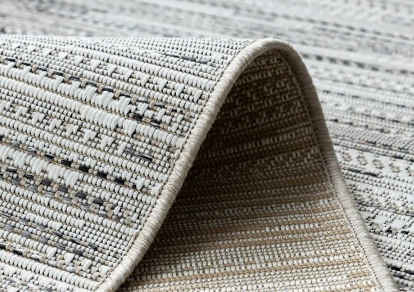 Koberec Karlos, bezvlasý