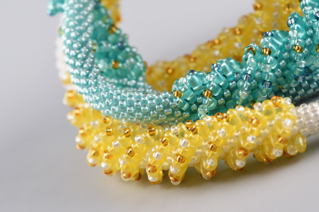 HÁČKOVANÝ NÁHRDELNÍK s PRECIOSA Twin™ perličkami