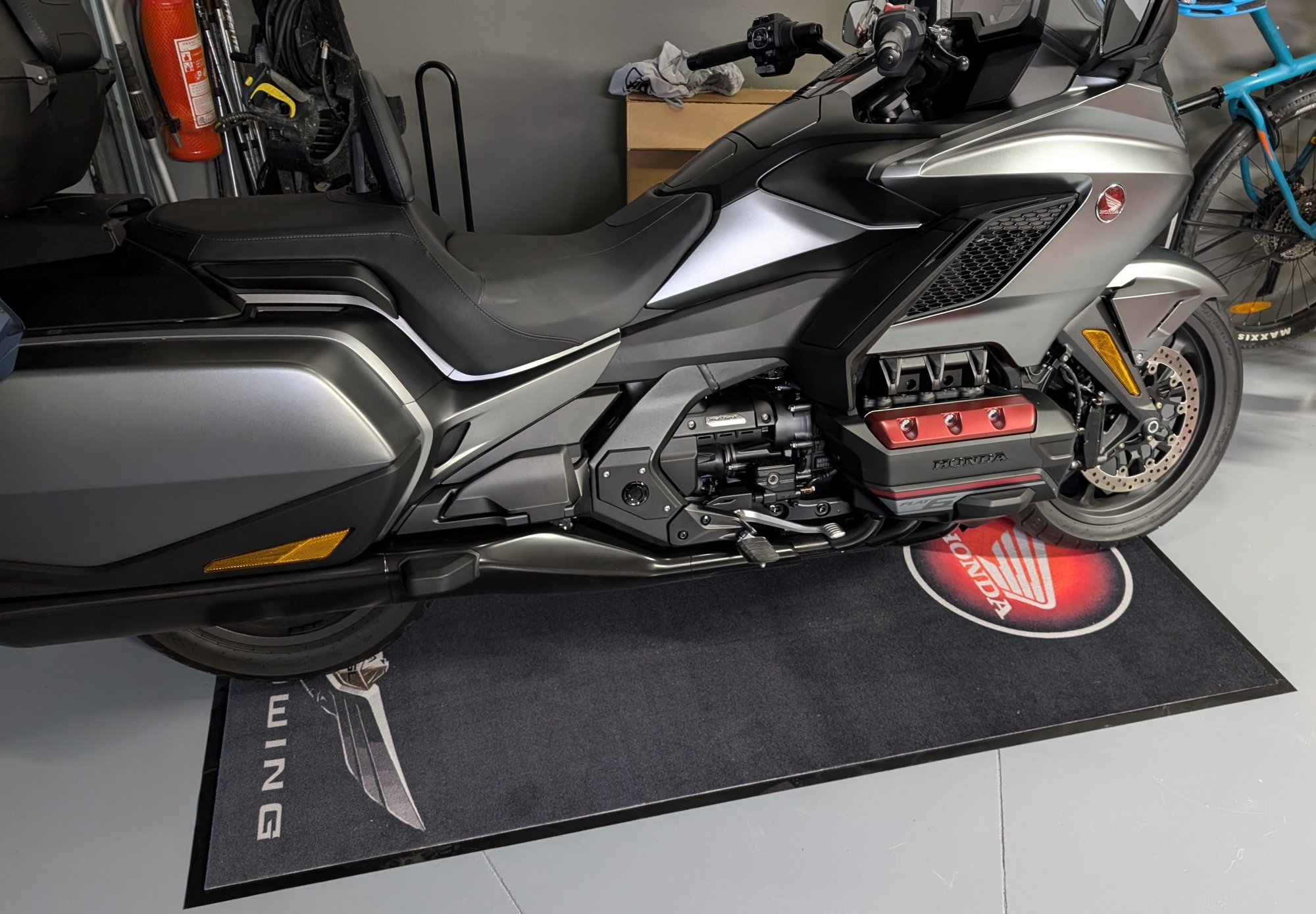 Exkluzívne moto koberce s vlastným dizajnom