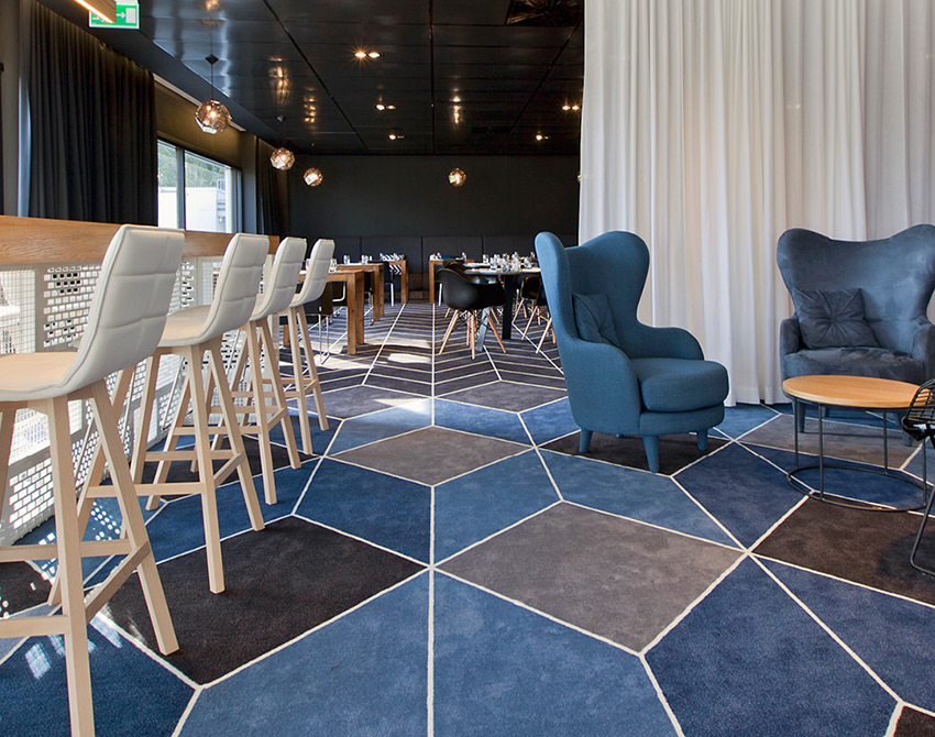 halbmond-referenzen-teppichboden-novotel-katowice-03