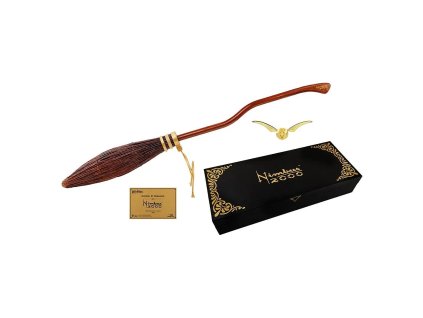 replika harry potter koste nimbus 2000 se zlatonkou 6531ec0789e6e