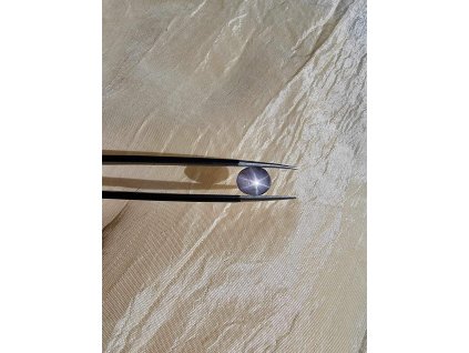 Safír asterický 1,92ct kabošon kulatý KALIBROVANÝ