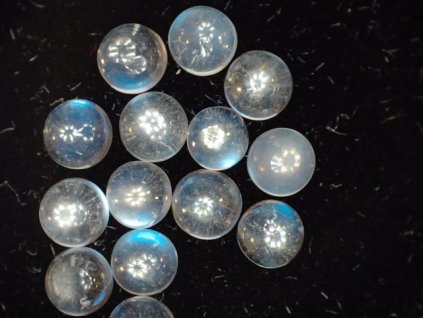 Měsíční kámen 0,26ct kulatý kabošon KALIBROVANÝ
