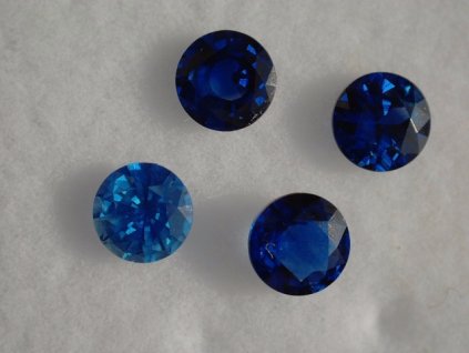 Safír modrý, kulatý, 3,80 - 3,89 mm KALIBROVANÝ