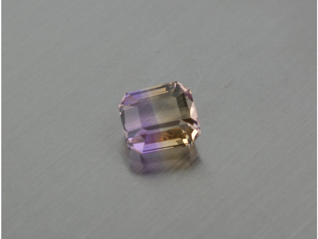 Ametrin naturlicher  oktagon 8.4x9.1 mm oval facettiert