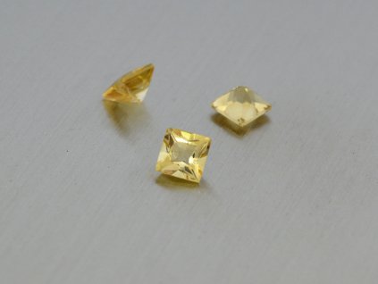 Citrín přírodní čtverec 5.0x5.0 mm fasetovaný