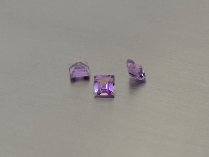 Ametyst přírodní čtverec 4x4 mm fasetovaný