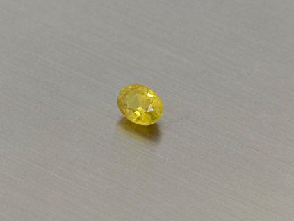 Sapphire natural oval 4.1x5.8 mm faceted yellow
