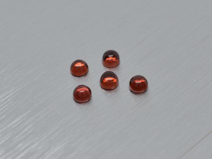 Grenat naturel rond 3.0 mm Pyrope cabochon