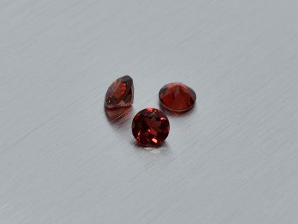 Grenat naturel rond 5 mm Pyrope facetté