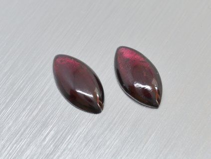 Garnet natural marquise 8.0x15.5 mm rhodolite cabochon