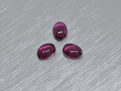 Grenat naturel ovale 5x7 mm Rhodolite cabochon