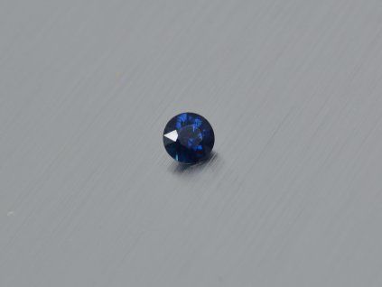 Saphir naturel rond 4.3 mm facetté bleu