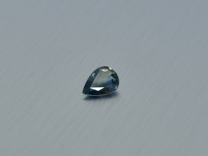 Safír přírodní hruška 5.0x6.9 mm fasetovaný modrý bez úprav