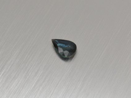 Saphir naturel poire 5.5x8.0 mm facetté bleu sans traitement