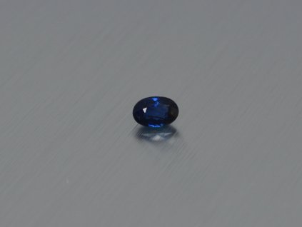 Safír přírodní ovál 3.5x5.2 mm fasetovaný modrý