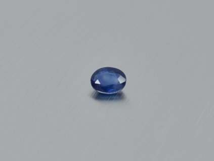 Safír přírodní ovál 3.7x4.9 mm fasetovaný modrý