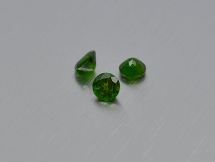 Chrome diopside naturel rond 5 mm facetté
