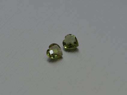 Moldavite naturlicher herz 5x5 mm facettiert Paar