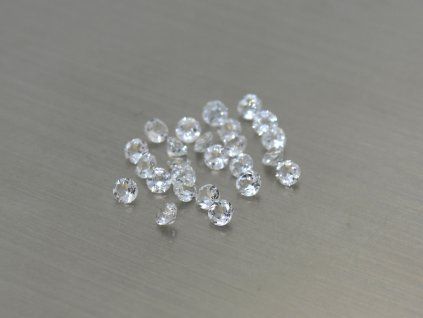 Topaze naturelle ronde 2.6 mm blanche transparente facettée