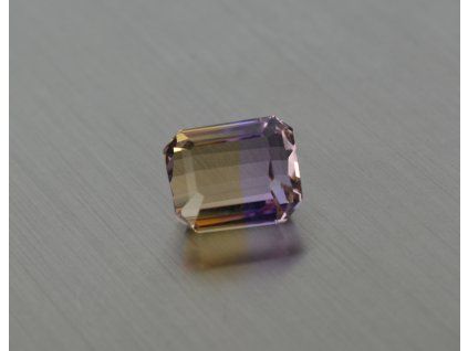 Amétrine naturelle poire 9.1x10.9 mm facettée